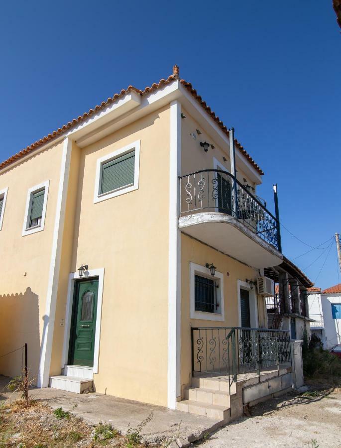 Peroulia Apartments Kómbi Kültér fotó